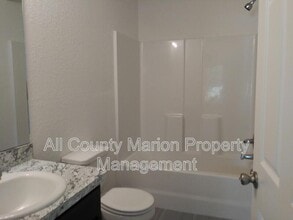5933 NW 59th Ct in Ocala, FL - Building Photo - Building Photo