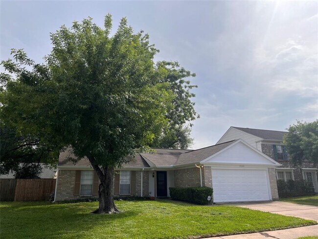 13303 Klamath Falls Dr photo'