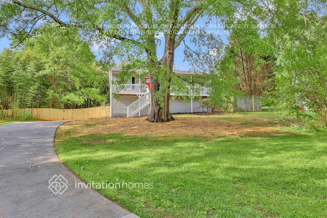 property at 121 Limestone Ln
