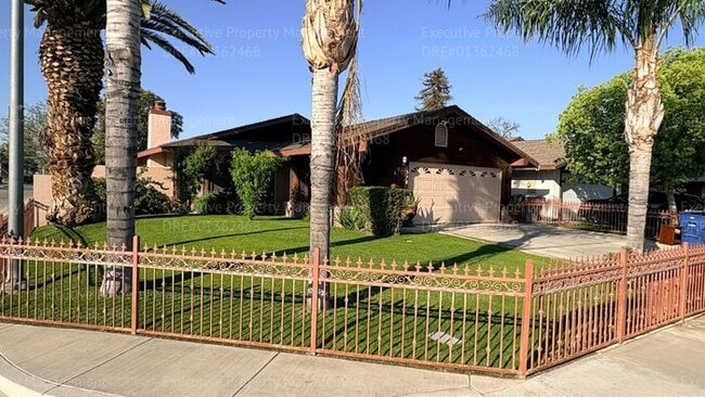 1328 Malerbi Ct in Bakersfield, CA - Building Photo - Building Photo