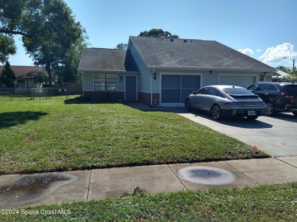 1811 Mason Terrace in Melbourne, FL - Building Photo