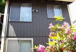 Timber Terrace Apartments XB-YY21 in Portland, OR - Foto de edificio - Building Photo