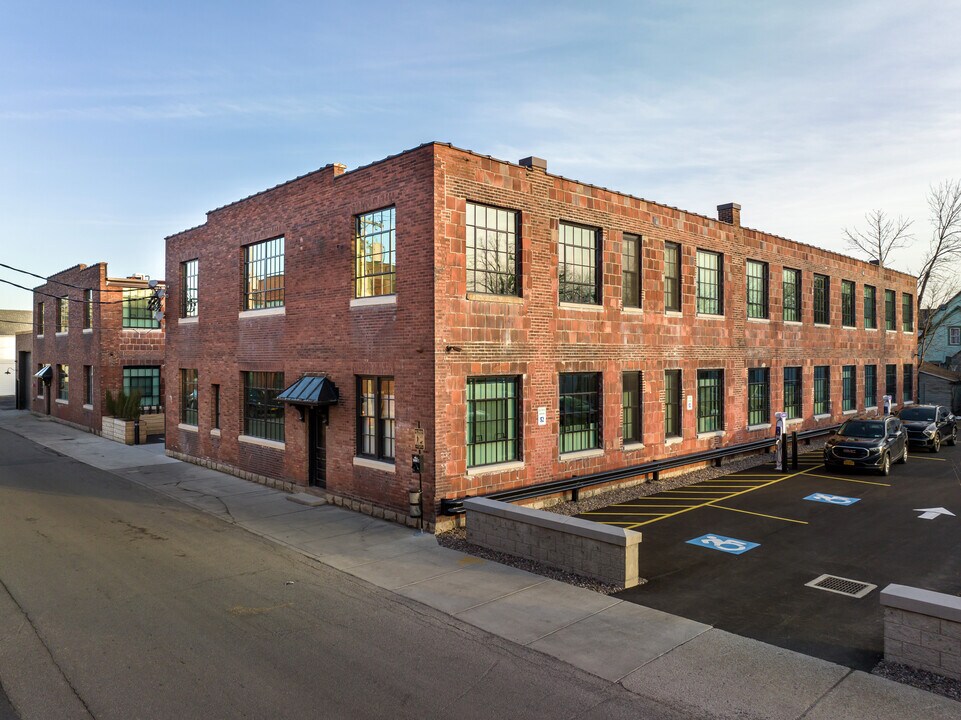 Vintage Flats in Buffalo, NY - Building Photo