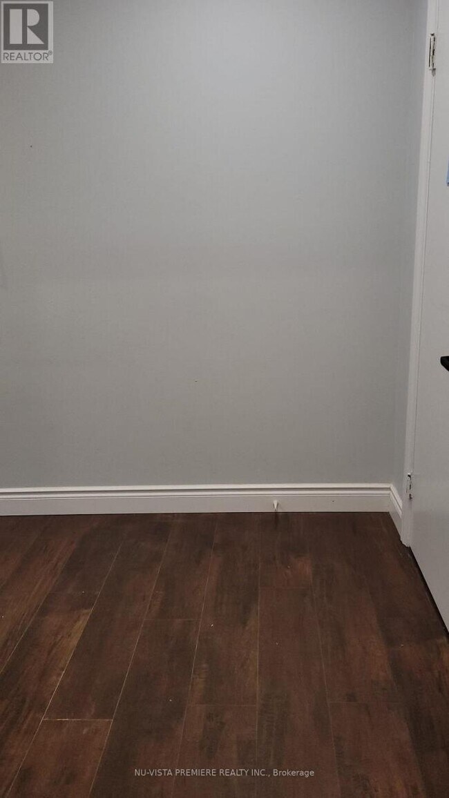 68 Southdale Rd W in London, ON - Building Photo - Building Photo