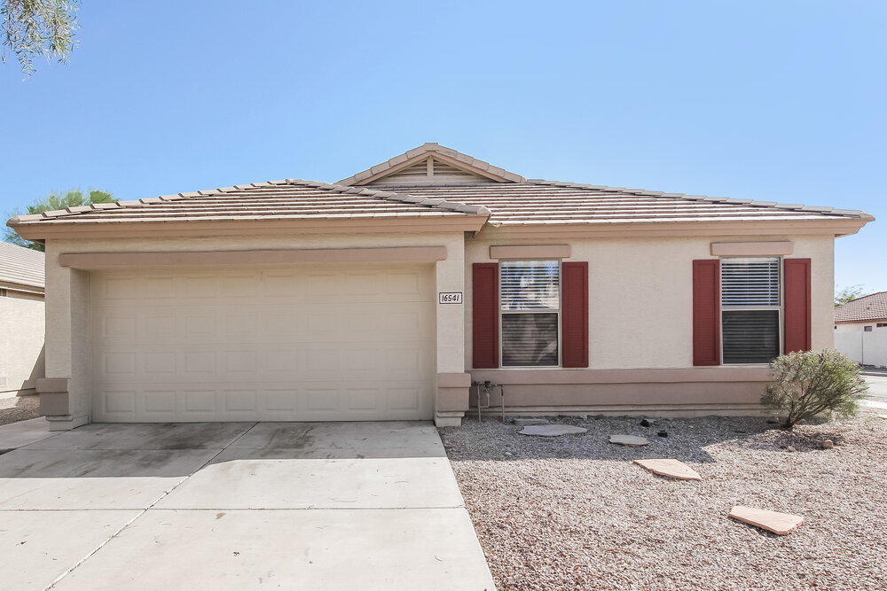 16541 W Moreland St in Goodyear, AZ - Building Photo