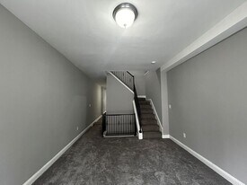 599 N Lakewood Ave in Baltimore, MD - Building Photo