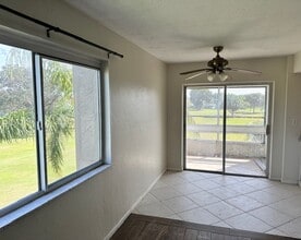 3645 Boca Ciega Dr in Naples, FL - Foto de edificio - Building Photo