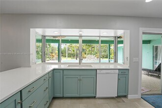 2911 SW 108th Way in Davie, FL - Building Photo - Building Photo