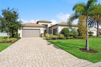 10729 SW Matisse Ln in Port St. Lucie, FL - Building Photo - Building Photo