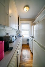 11 Gray St, Unit 12 in Cambridge, MA - Building Photo - Building Photo