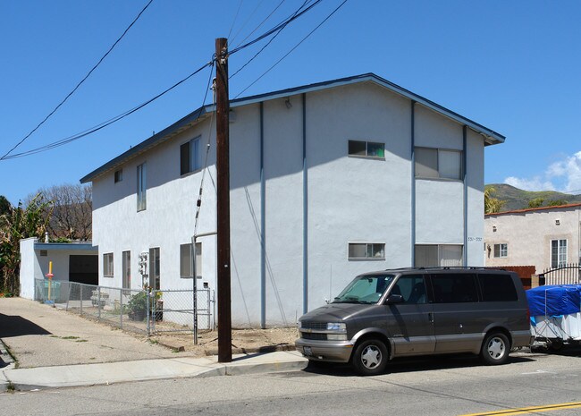 331-337 N Olive St in Ventura, CA - Building Photo - Building Photo