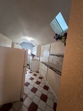 10 Commonwealth Ave in Gloucester, MA - Building Photo - Building Photo