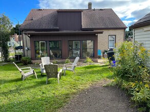 1714 Waldo Blvd in Manitowoc, WI - Foto de edificio - Building Photo