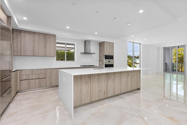 property at 475 E Royal Palm Rd