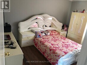 3417 Palgrave Rd in Mississauga, ON - Building Photo - Building Photo