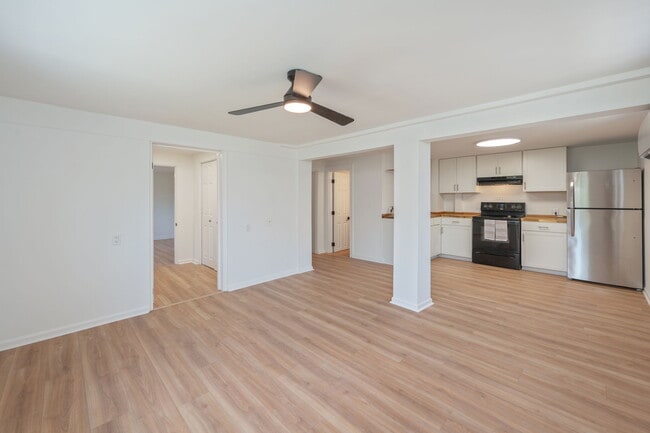 property at 1002 High Grove Ct