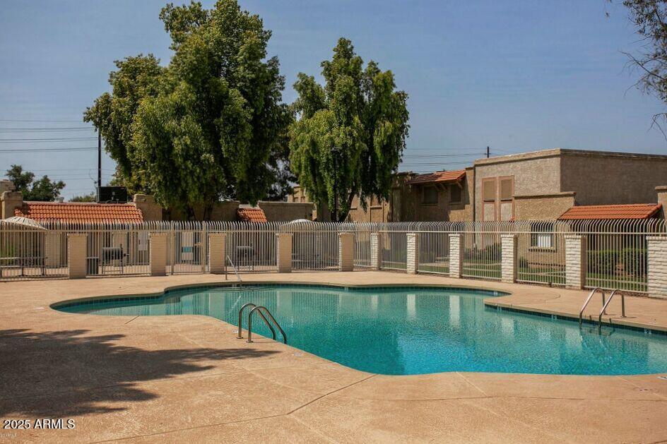 8052 N 31st Ln in Phoenix, AZ - Building Photo