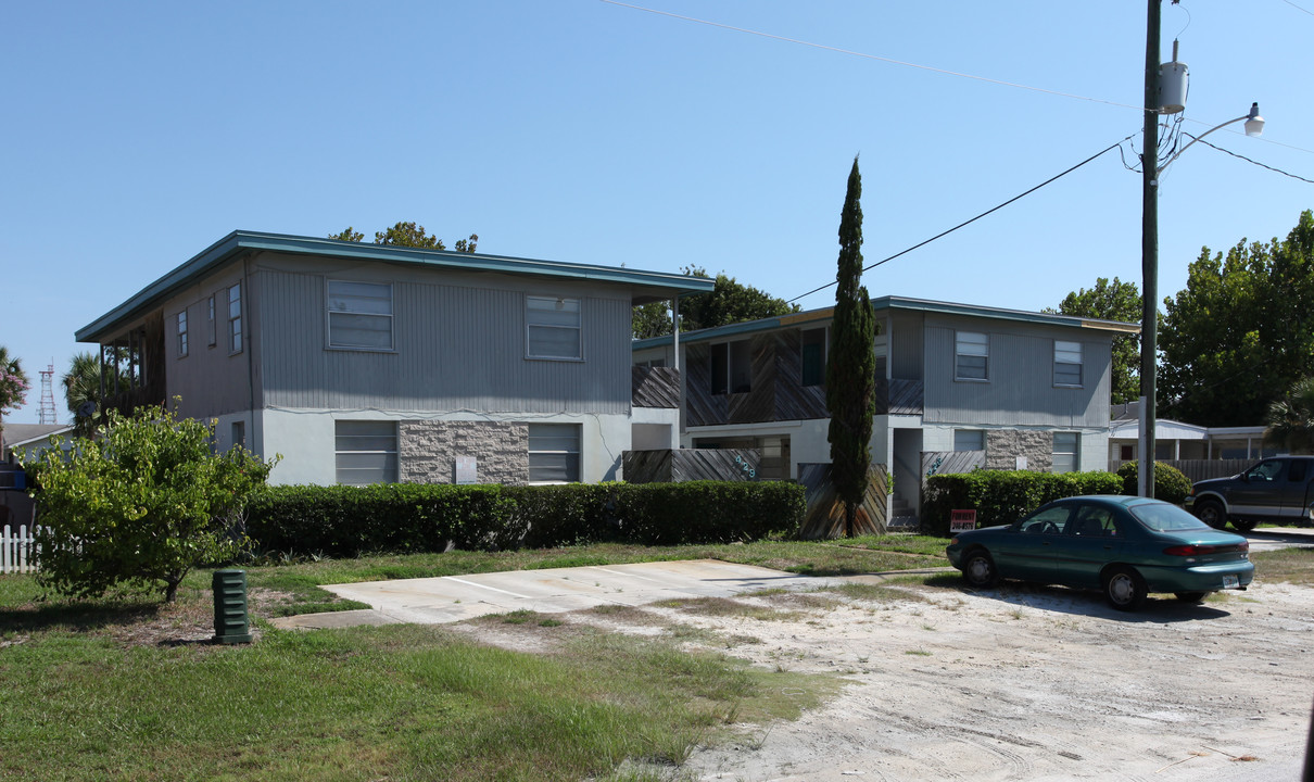 423-429 9th Ave N in Jacksonville Beach, FL - Building Photo