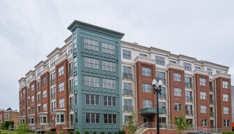 1350 Maryland Ave NE, Unit PH-516 in Washington, DC - Building Photo