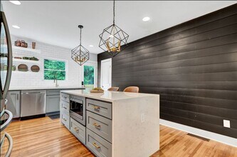 1571 Blvd Lorraine SW in Atlanta, GA - Foto de edificio - Building Photo