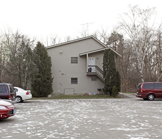 14715 62nd St N in Stillwater, MN - Foto de edificio - Building Photo