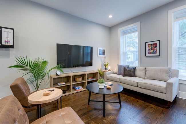 1148 W Addison St in Chicago, IL - Building Photo - Building Photo