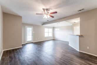 1433 Spicewood Dr in Mesquite, TX - Building Photo - Building Photo