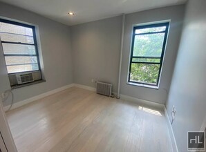 Stanton Street, Unit 6A in New York, NY - Building Photo - Building Photo