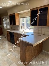 6224 N Dolores Ave in Fresno, CA - Building Photo - Building Photo