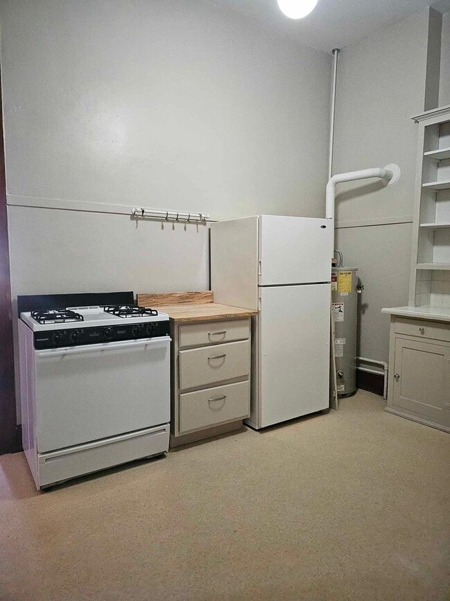 145 E Wooster St in Bowling Green, OH - Building Photo - Building Photo