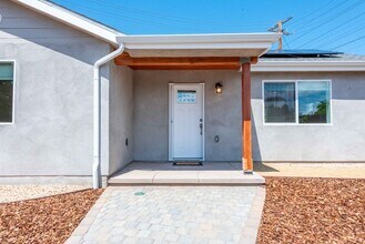 1499 Calle Morera-Unit -A- in Thousand Oaks, CA - Building Photo - Building Photo