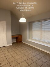 1109 Eastwick Dr in Arlington, TX - Building Photo - Building Photo