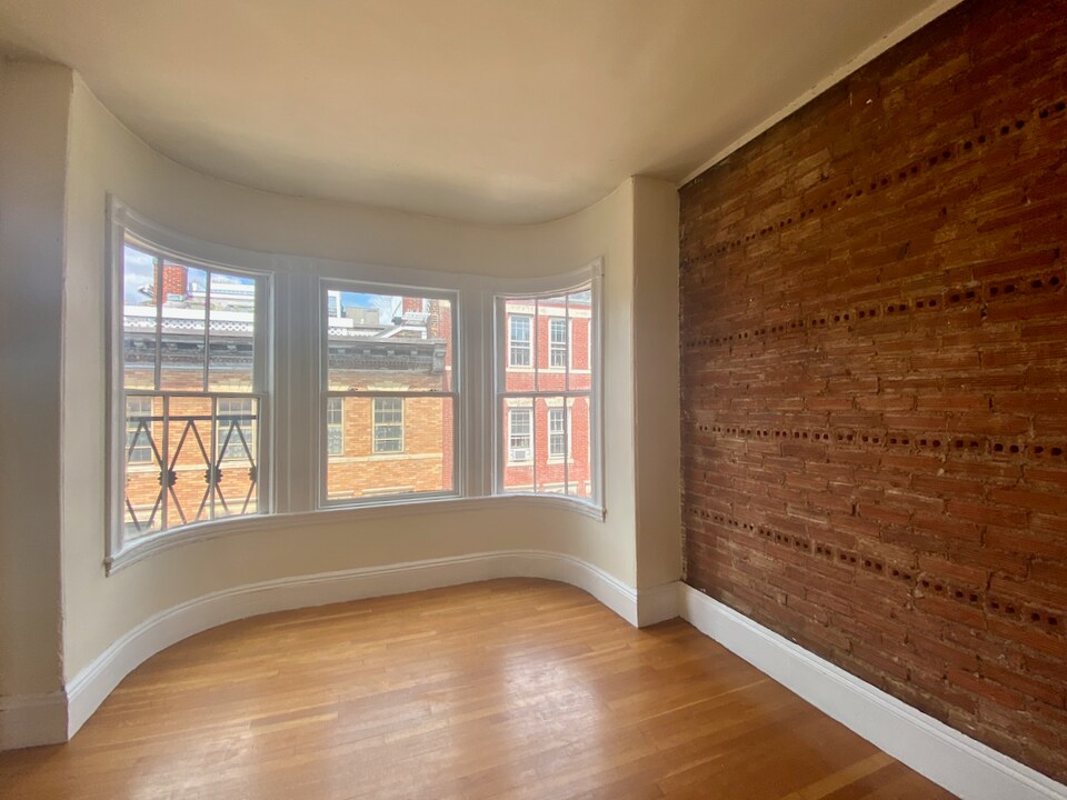 52 Revere St, Unit T5 in Boston, MA - Building Photo