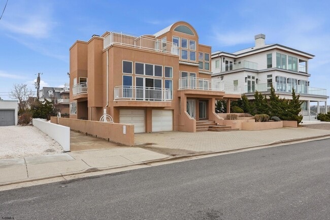 property at 119 S 11th Ave