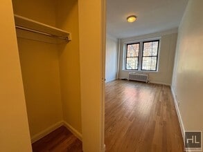 WEST 72 STREET in New York, NY - Building Photo - Building Photo