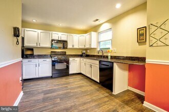 111 Honey Locust Ct in Collegeville, PA - Building Photo - Building Photo