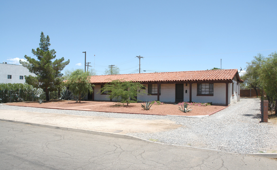 1032-1038 N Jones Blvd in Tucson, AZ - Foto de edificio