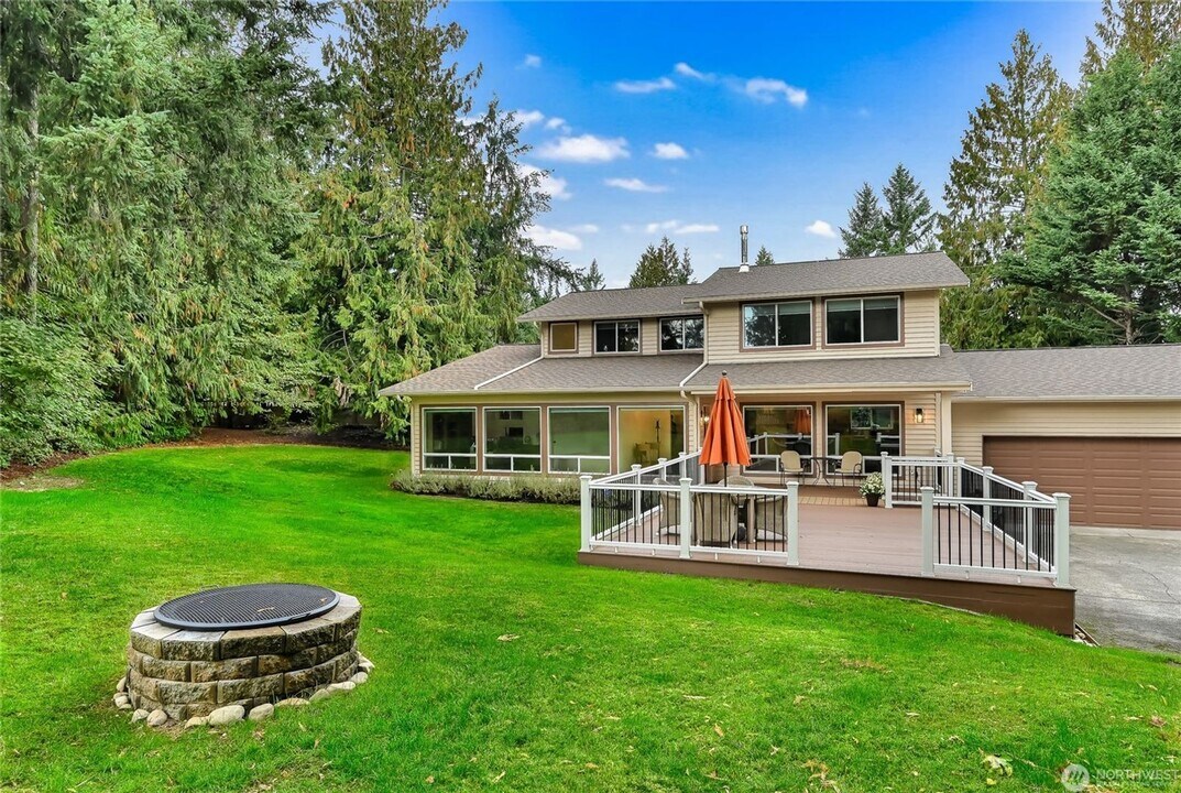 25827 227th Pl SE in Maple Valley, WA - Building Photo