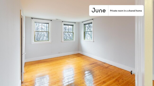 Private bedroom in 5 bed/2.5 bath Home in Boston, MA - Building Photo - Building Photo