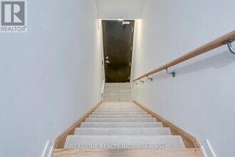 1660 Victoria Park Ave in Toronto, ON - Building Photo - Building Photo