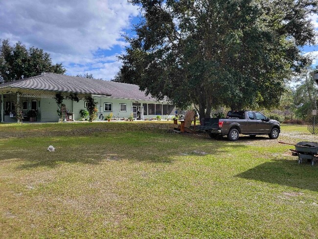 201 Black Lake Rd in Osteen, FL - Building Photo - Building Photo