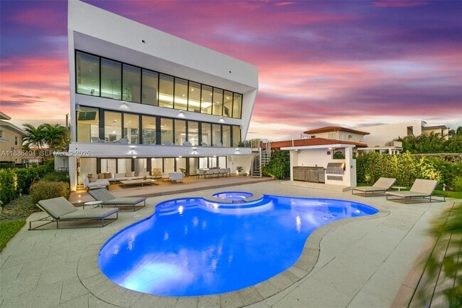 property at 1580 S Treasure Dr