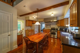 45 Taconic Ave in Lenox, MA - Building Photo - Building Photo