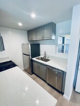 909 Palm Ave in West Hollywood, CA - Foto de edificio - Building Photo