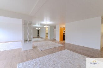 35 Stonehenge Cir in Pikesville, MD - Building Photo - Building Photo