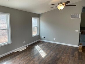 1130 Marathon Dr in Foristell, MO - Building Photo - Building Photo