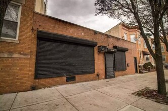 7529 62nd St in Glendale, NY - Building Photo - Interior Photo