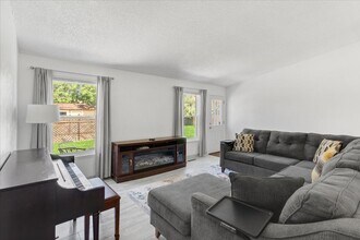 17925 E Prentice Dr in Centennial, CO - Building Photo - Building Photo