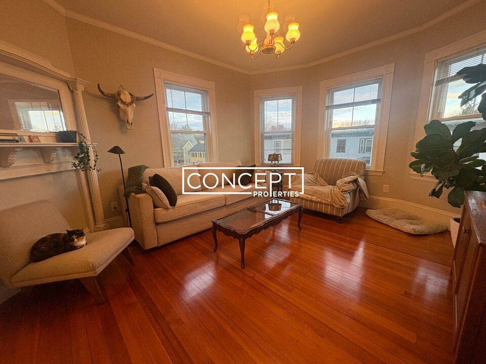 107 Oxford St in Cambridge, MA - Building Photo