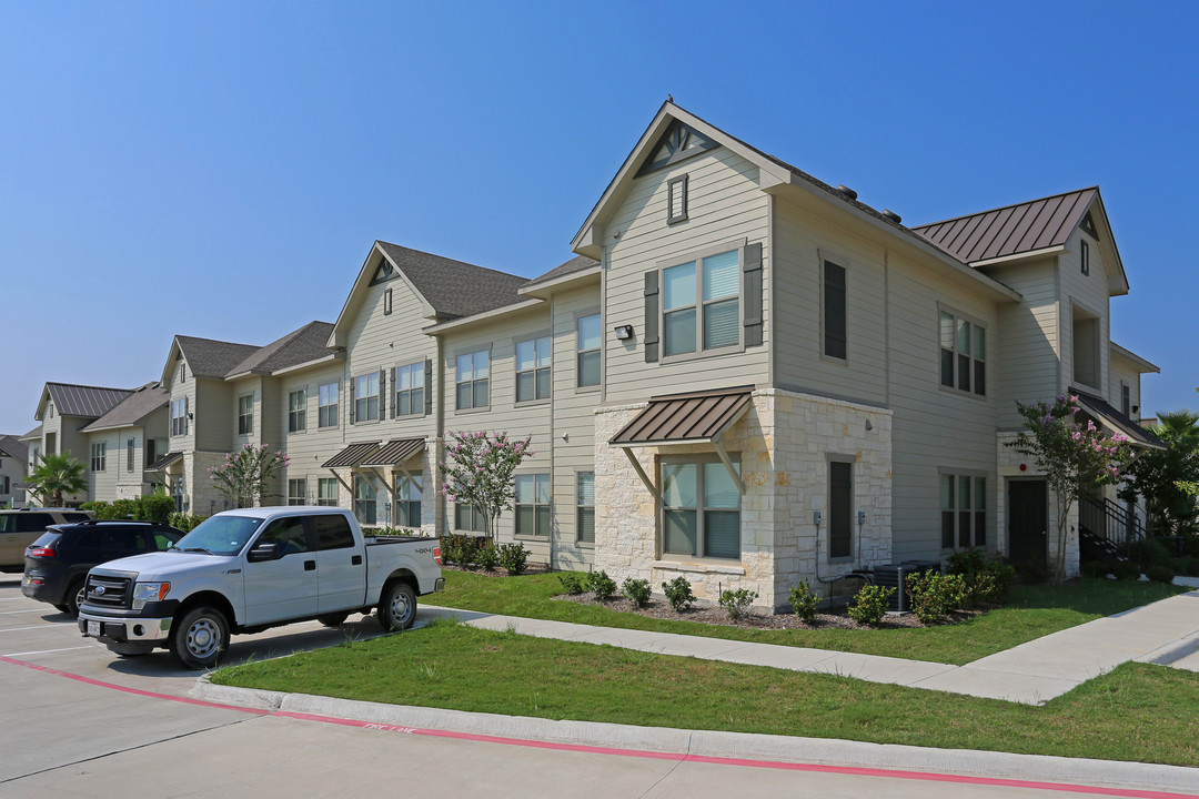 Kenedy Station Apartments in Kenedy, TX - Building Photo